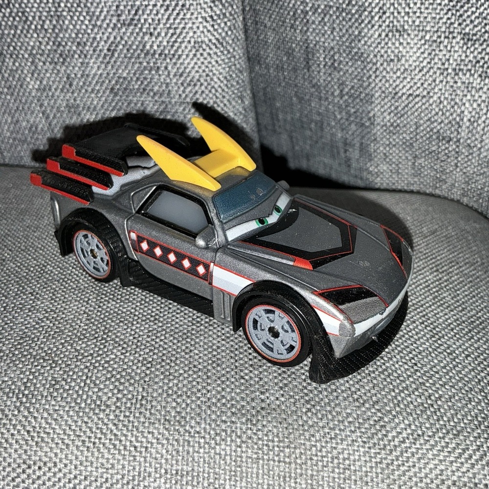 Disney Pixar Car Toon KABUTO Warsstars Rare Disney Cars Diecast Toys 1:55